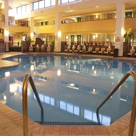 Plaza Hotel & Suites - О Клер Екстериор снимка