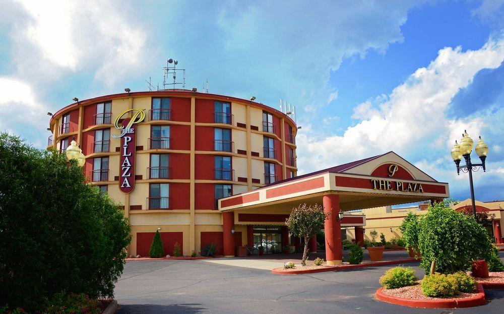 Plaza Hotel & Suites - О Клер Екстериор снимка